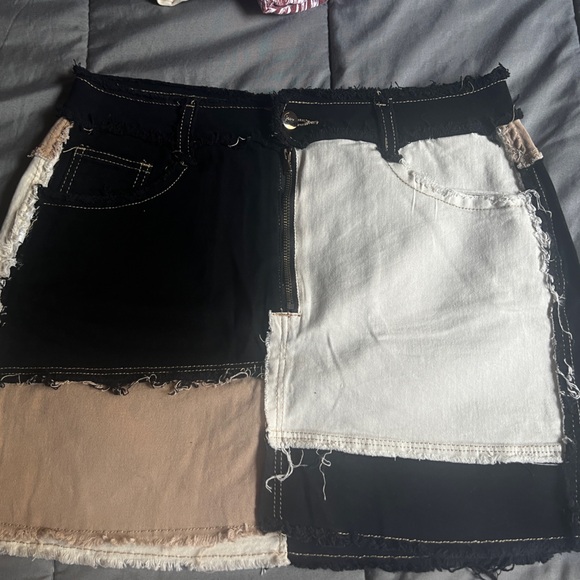 Trendy Patchwork Style Skirt - Picture 3 of 5